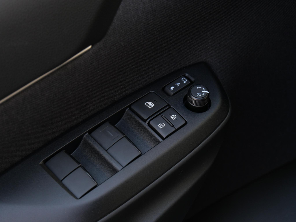 48347980-12.jpg