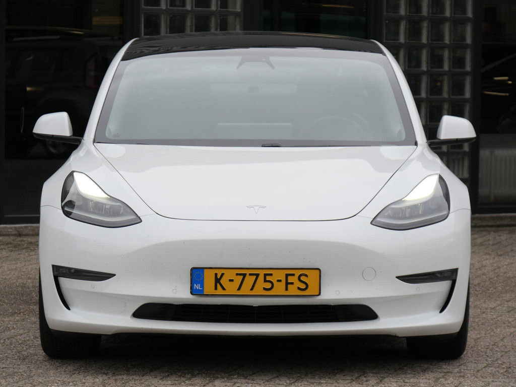 48477335-15.jpg